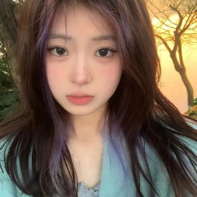 莫妮克：自我介绍一下